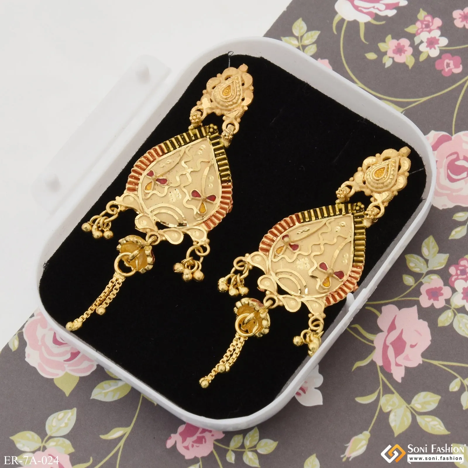 Chic Design Magnificent Design Gold Plated Earrings for Ladies - Style A024