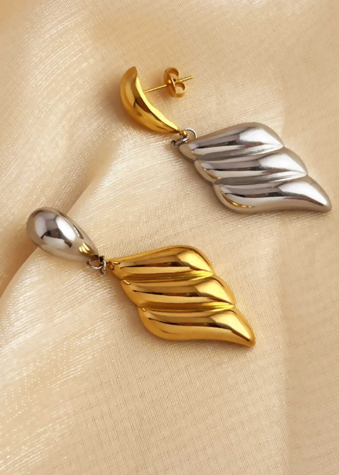 Colorblock Ridged Puffy Drop Earrings