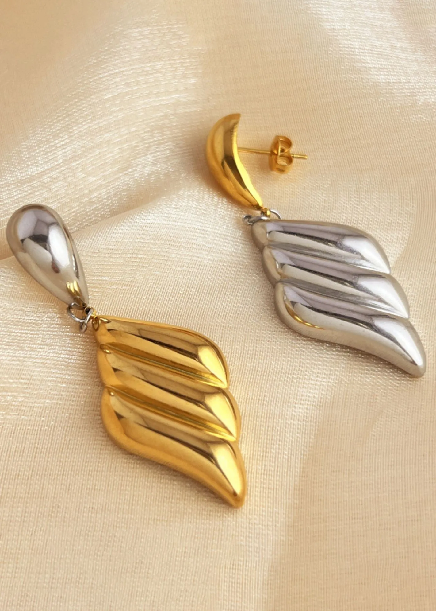 Colorblock Ridged Puffy Drop Earrings