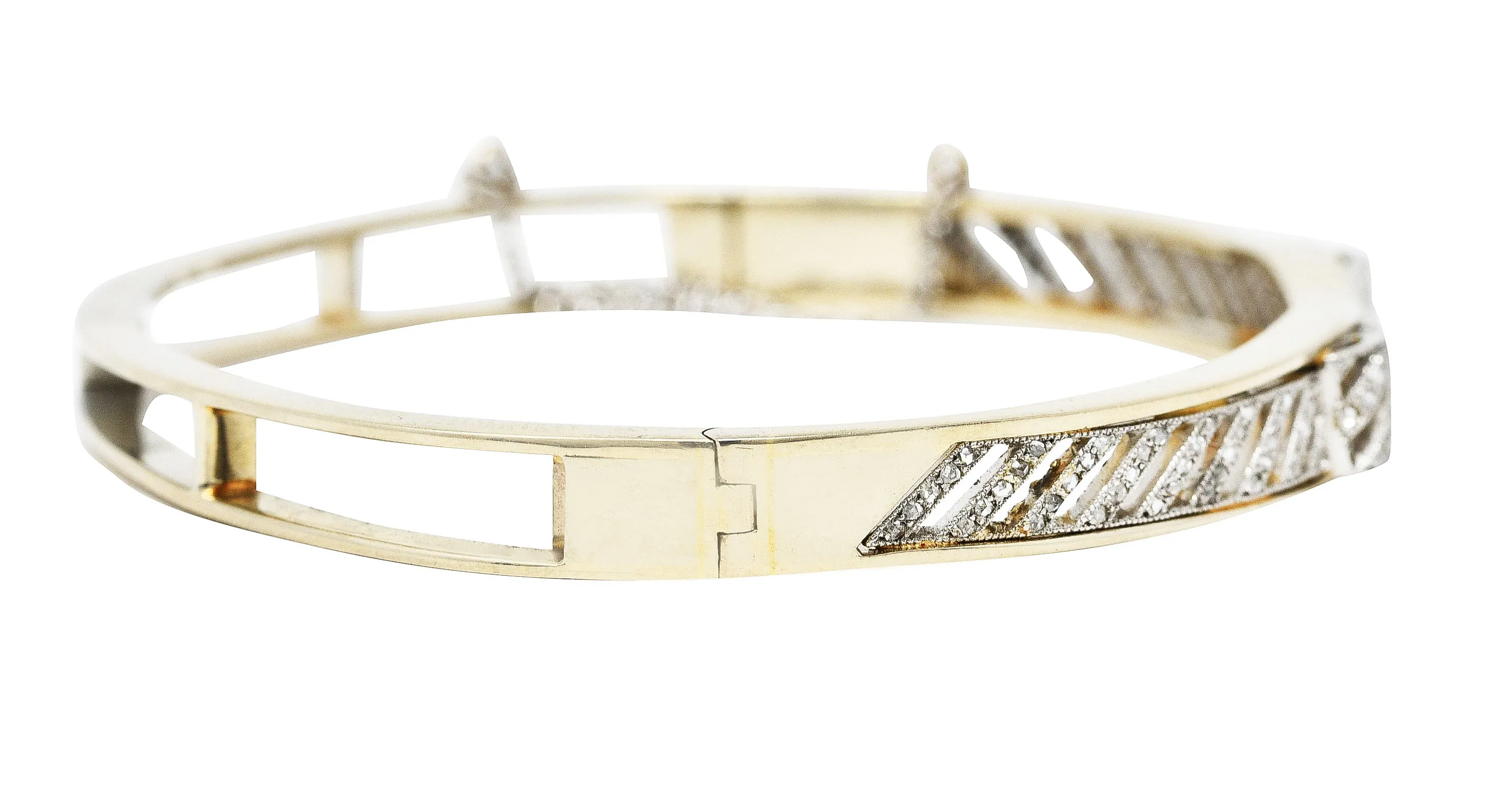 Edwardian 1.04 CTW French Cut Diamond Platinum-Topped 14 Karat Yellow Gold Bow Antique Bangle Bracelet