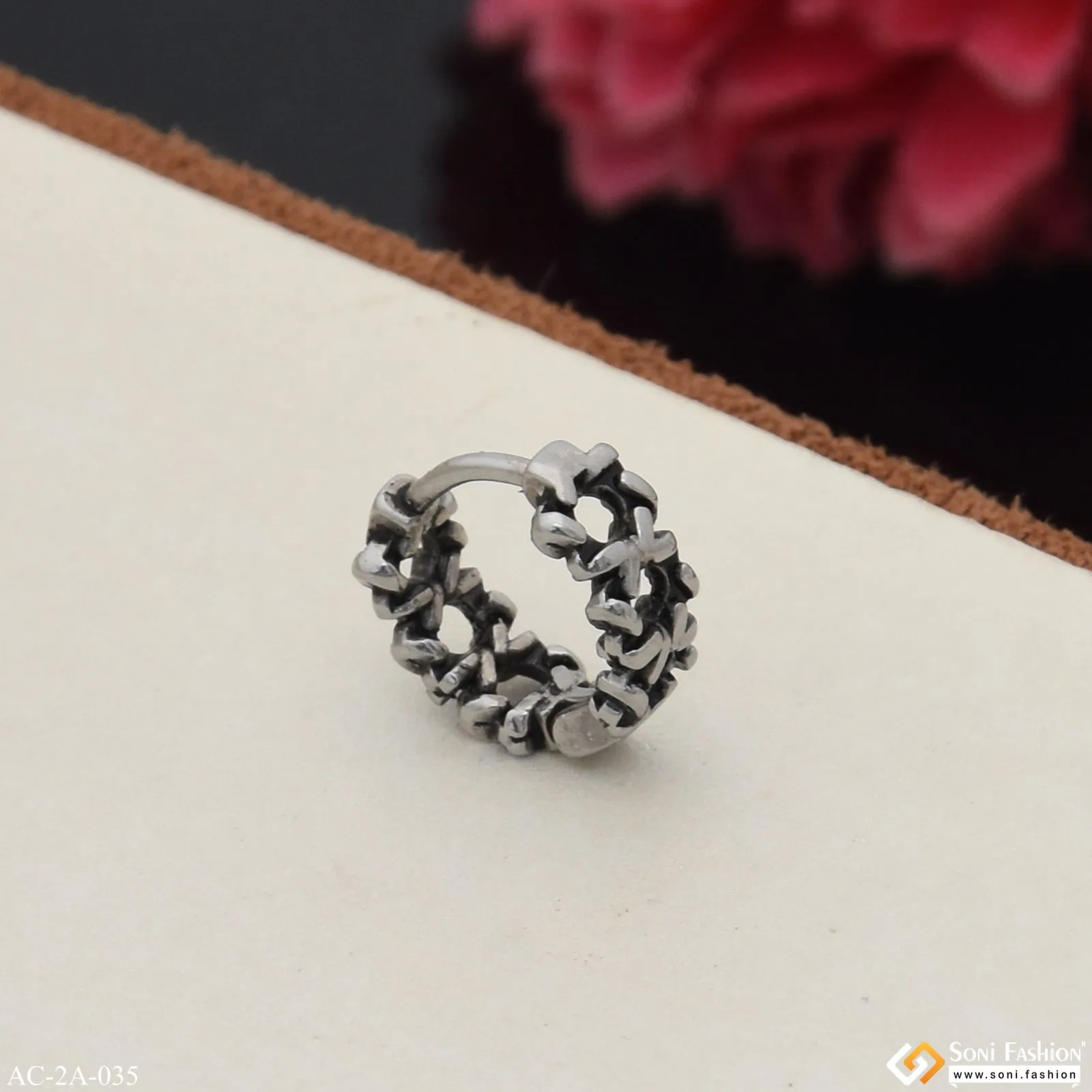 Expensive-Looking Design High-Quality Stud Earring for Men (1 Pc) - Style A035
