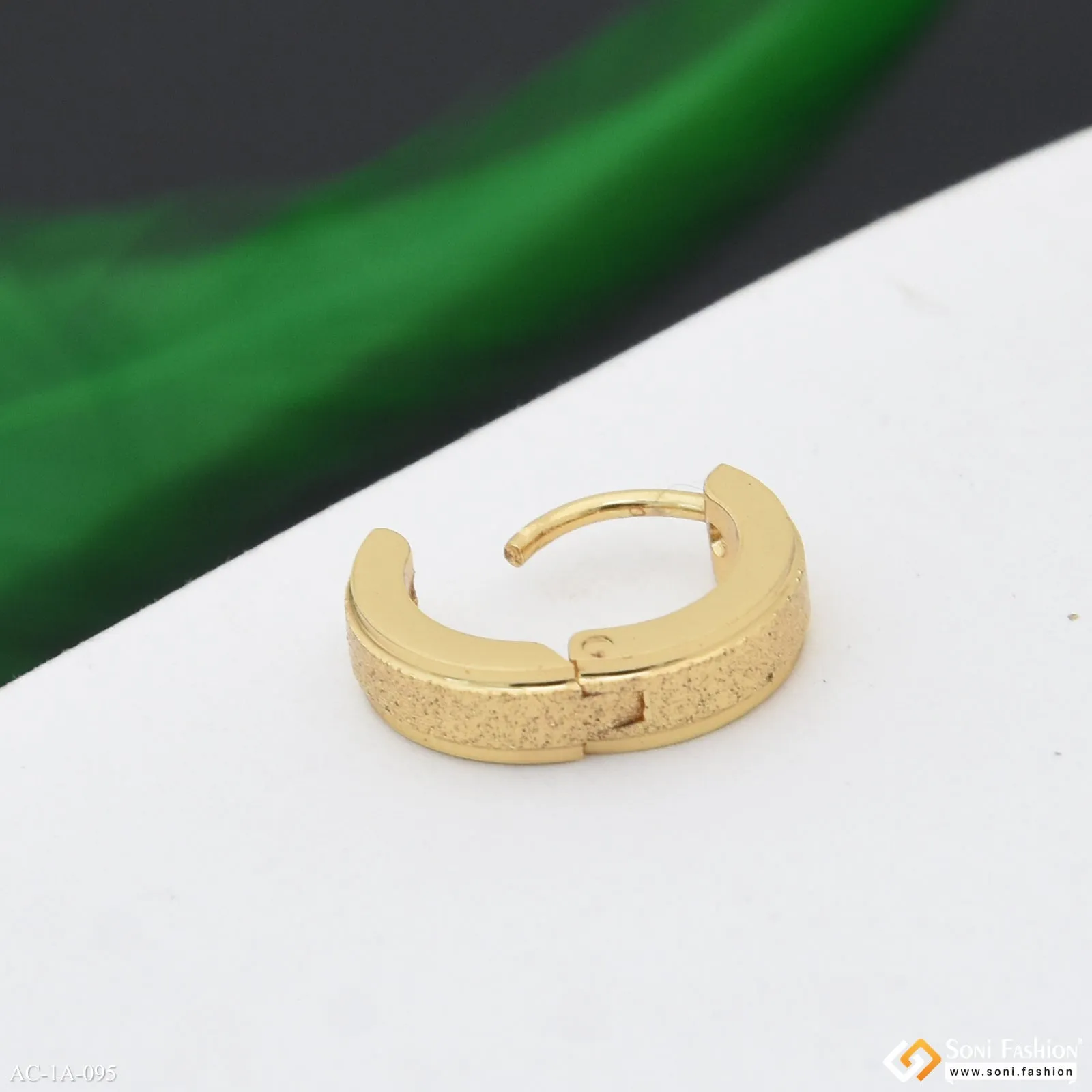 Golden Color Stainless Steel Stud Earring For Men (1 Pc) - Style A095