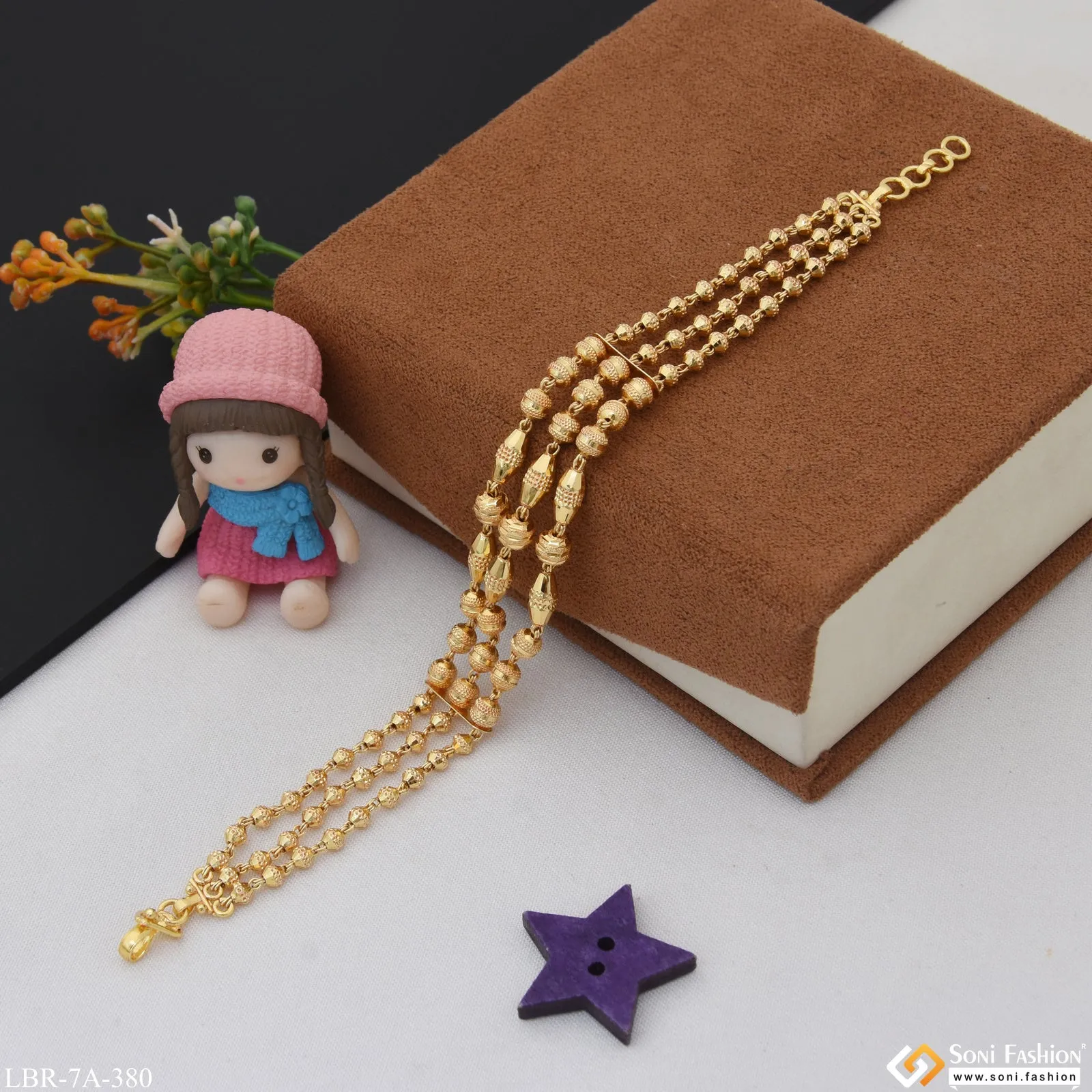 Hand-Finished Design Gold Plated Bracelet for Ladies - Style A380